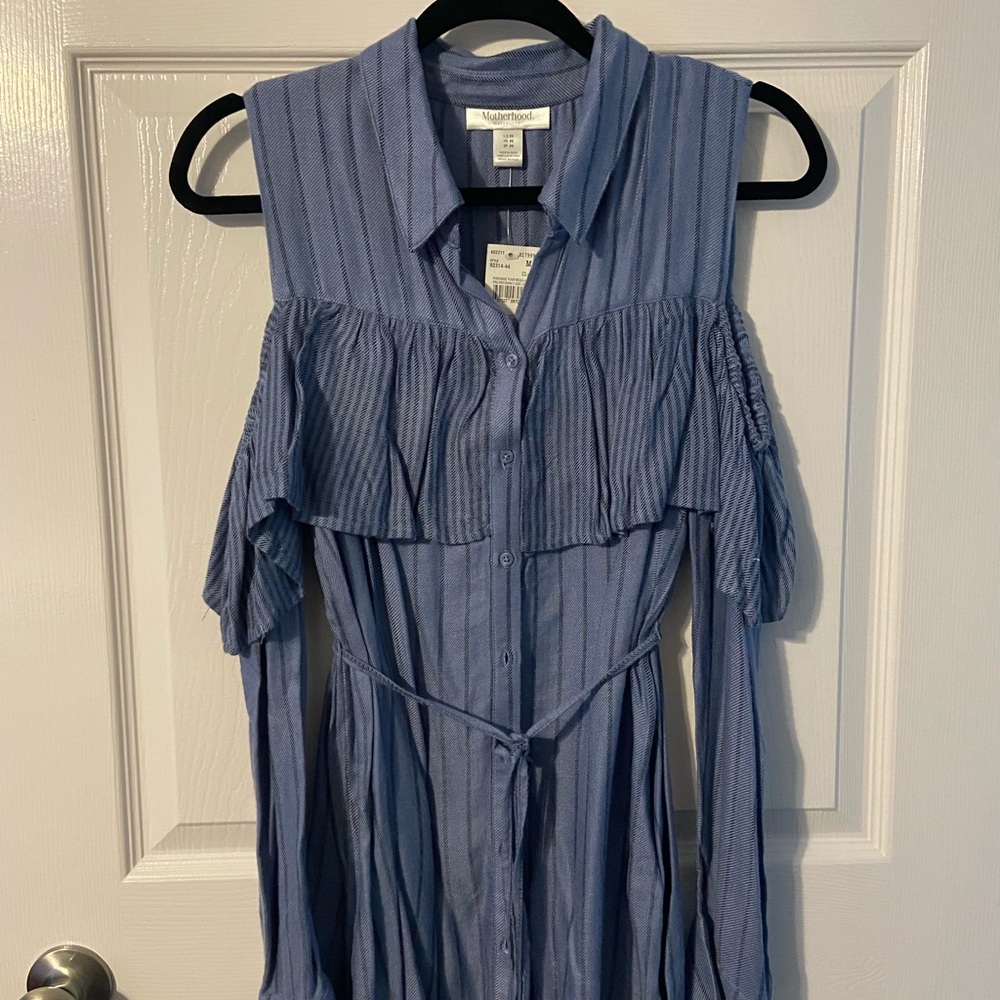 Maternity shirt size medium NWT